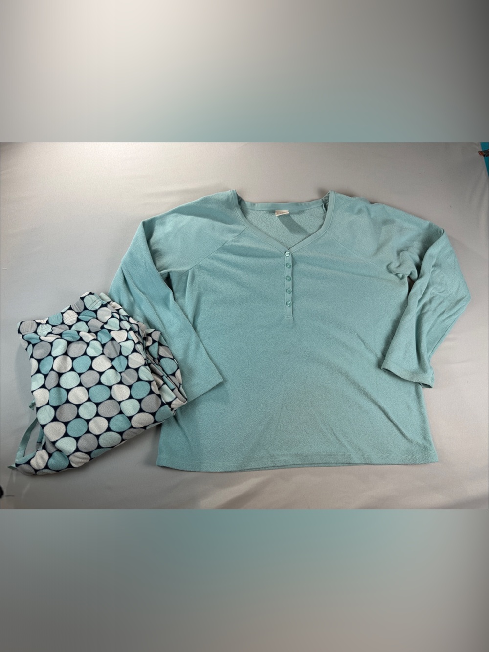 Sonoma Pajamas Medium Light Aqua Blue Long Sleeve Henley Patterned Dot Pants